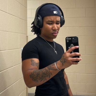 sayprettyypls's profile picture. 