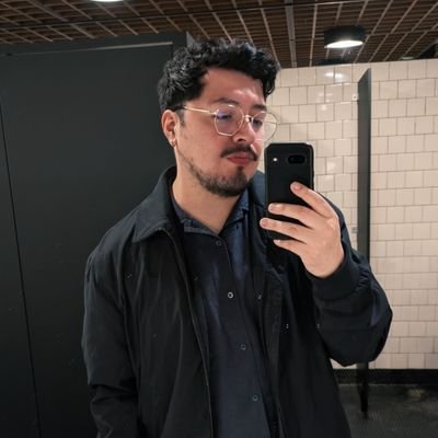 legomyoreos's profile picture. product designer and chicken wing aficionado from the Bronx. #BXALLDAY