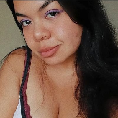 violetslillies's profile picture. sou 'quando vier a primaveira'  de Alberto Caeiro.

insta:_lidiadesa