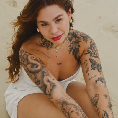 nathaliamunizcs's profile picture. @vascodagama, acadêmica de medicina e pensamentos intrusivos.