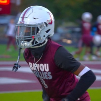 curry13_mc's profile picture. Jefferson High||40: 4.81||height 5’8||Squat 275lbs||weight 149lbs||🏈DB||Class of 2027 tylermccurry3@gmail.com 📞9037422093