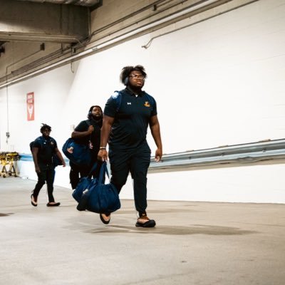 IsaiahMinder's profile picture. Qb Protecter @MSUBearsFB