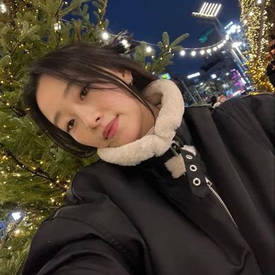 wifeskiendiel's profile picture. sempre lutei por liberdade, mas ser livre me fez só 

@carolbiazin @srchafreen