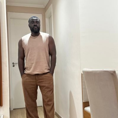 bacceymore's profile picture. life's simple 🙂