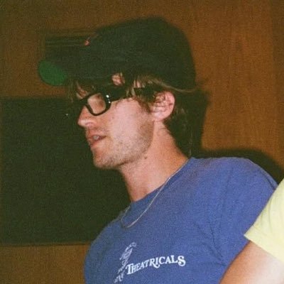 perlofthesky's profile picture. joe keery anti