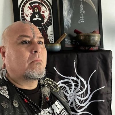 illuminati799's profile picture. Hail illustration, elite will guide you and dedicate you as a member of the brotherhood 🔺👁️🔺🔯