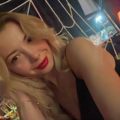 rruhefza's profile picture. Kahrolsun İstibdat Yaşasın Hürriyet!