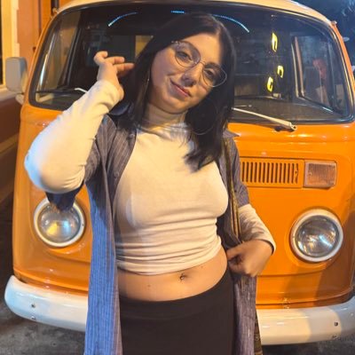 BeaOrpinelli's profile picture. postando muito e pensando mais ainda