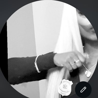 Niiarraaaa's profile picture. Life good🩺 , bitch bad 🫦, everything exotic💐#longliveshard #llpuffy