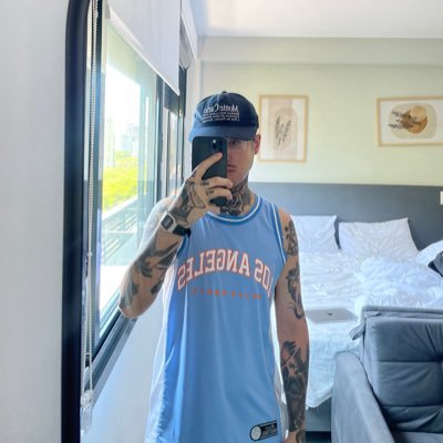 lucascziegler's profile picture. im sure we’re taller in another dimension