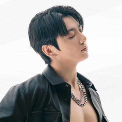 92thv's profile picture. 