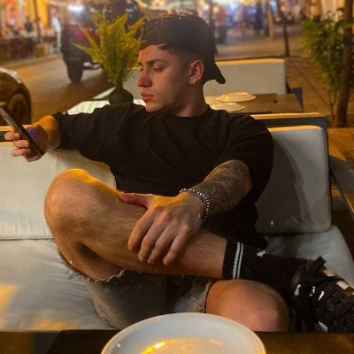 luro__'s profile picture. 