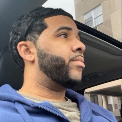 foxburgundy's profile picture. ig - foxburgundyx ♒️  #flyeaglesfly