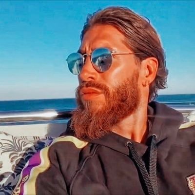 salehalamro8's profile picture. عاشق ل @Alhilal_FC | مغرم ب @ManUtd | محب ل @realmadridarab | متيم ب @Acmilan