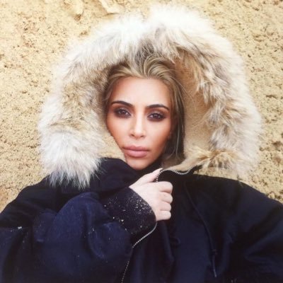 cavallicunt's profile picture. crying in chanel