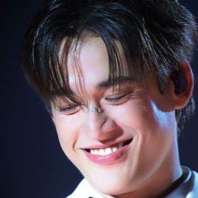 RMinglakul's profile picture. 