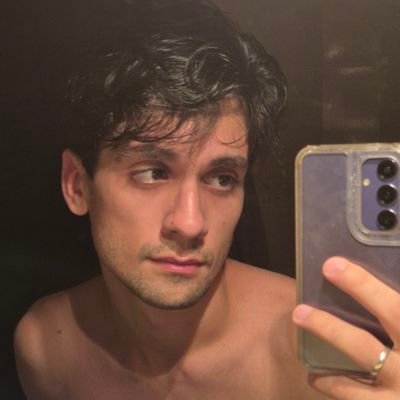 mclzinho's profile picture. comigo ngm pode (nem eu)