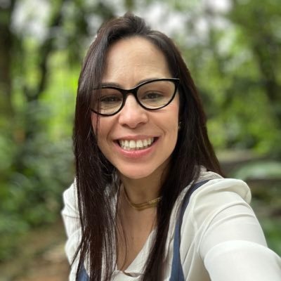 fabianamerkle's profile picture. SouCristã,de direita. Contra o feminismo,comunismo. E conhecerão a verdade, e a verdade os libertará". João 8:32