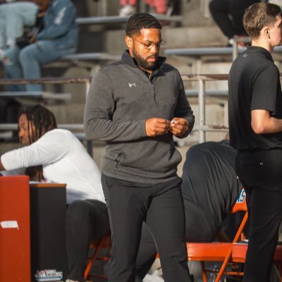 CoachJMarks's profile picture. Asst. Head Basketball Coach @NDNBB_ | #1906 🤙🏾