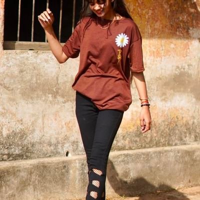 priya1210810's profile picture. Please support me friend 🙏❤️
Follow me and follow back 🔙