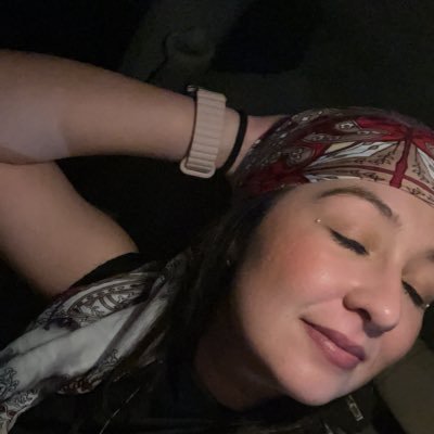 jimenaard_'s profile picture. Everything is a process. 100318  11:11 siempre. 💫