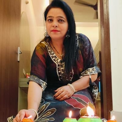 PrachiPhut81533's profile picture. 