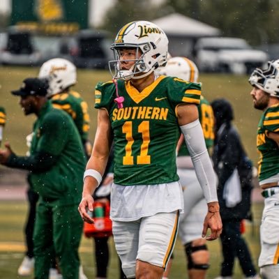 IPadello's profile picture. @MOSOFootball WR || 6’2.5 190lbs || 808-220-4711