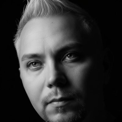 Arturo_VegaFdz's profile picture. USF graduated and Actor