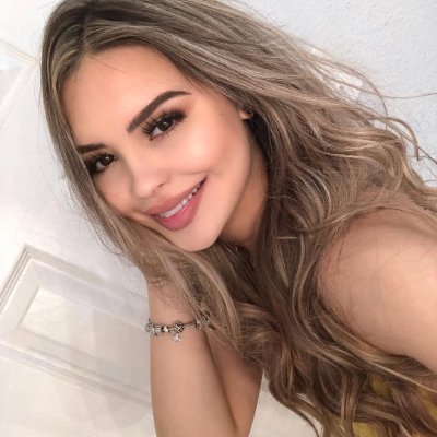 f8066156534951's profile picture. Hi, I'm Christina 💕, a beautiful woman with a free spirit. At the same time, I'm also a girl who is both shy and adventurous.