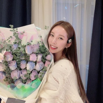 LinaParkxaZZZ's profile picture. Treat every day as a fresh opportunity to become a better version of yourself!