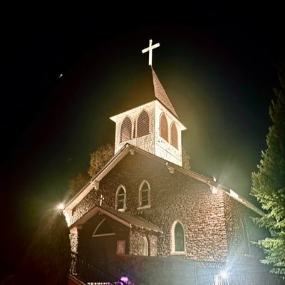 Yarrow1692's profile picture. i make art and i hate you