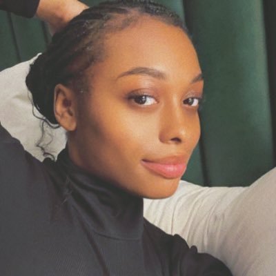 HaeleeS's profile picture. 