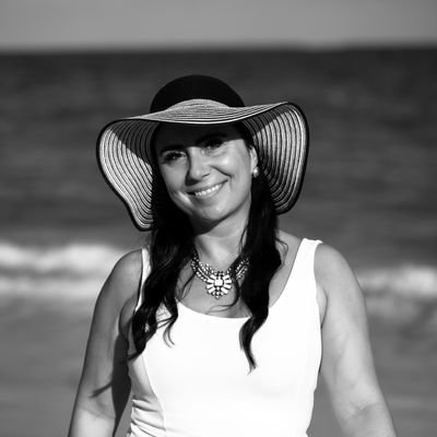 Trisha_Gato's profile picture. liberty & a sense of humor 🌟 carpe noctem 💫 statism is a disease ❌️  I 🧡 beaches ⛱️🌴🌊