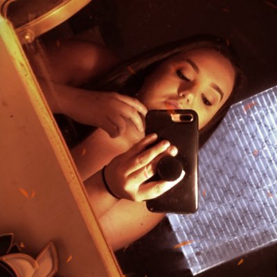 BurnTheWitchhhh's profile picture. • she/her• astrology/tarot • swiftie • bibliophile •