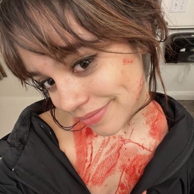 miiadolan's profile picture. i’d like my twitter to be off the hook