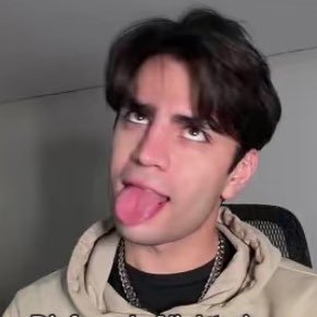 annapark1313's profile picture. Mercurial🐈‍⬛🖤
Aquilita 🧼🤍