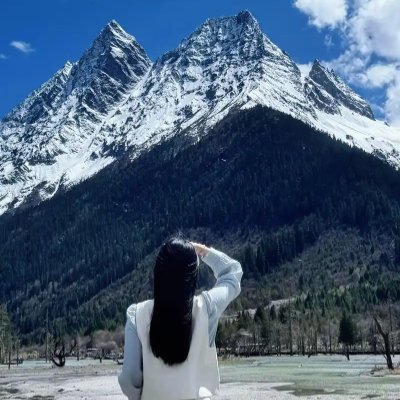 Bmdiixw's profile picture. 日常の小さな甘さを記録するのが好き。🌼
そして、明日の小さな驚きを楽しみにしている。🍓
笑顔で世界を見れば、世界も笑顔で返す