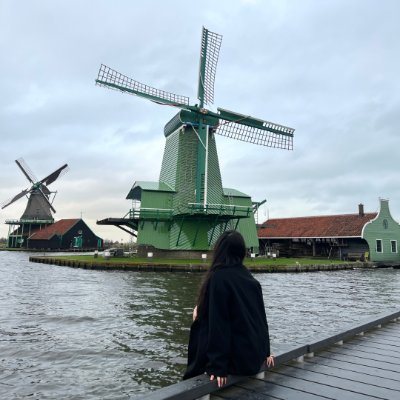 AnnolJs's profile picture. The map is my favorite book