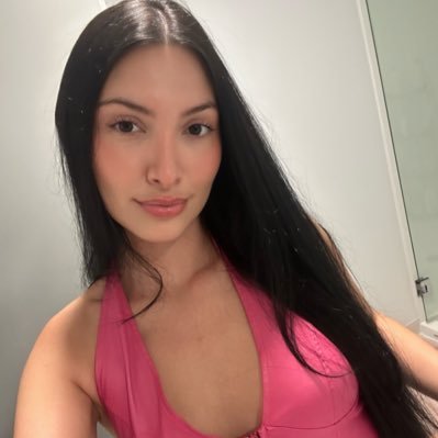 bolombiana's profile picture. caroleena // ♉︎ ♍︎ ♏︎