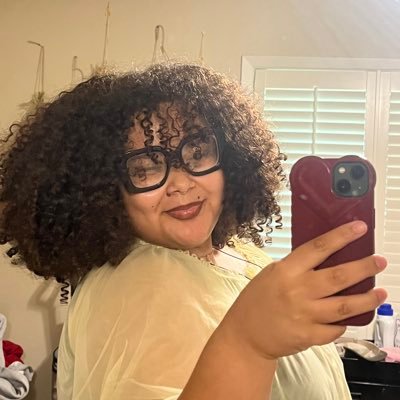 aniyacyw's profile picture. 