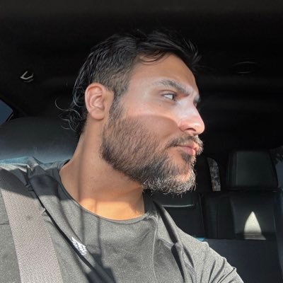 papaloks17's profile picture. 