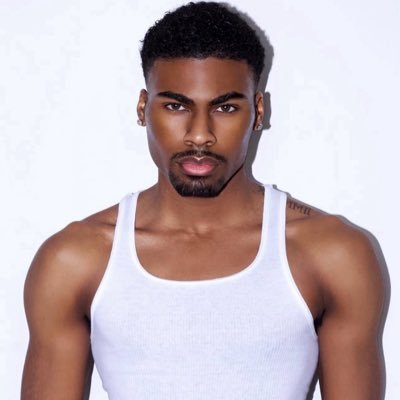 DreamGuzman's profile picture. DIVALICIOUS  ☆ ★ SHOP https://t.co/1eP1qsz7jA