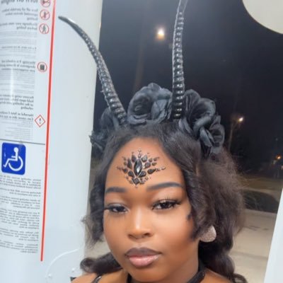 Gabrellea_B's profile picture. 🤭🤭.. IG: Faithb._ high off life 🎁 talk to God