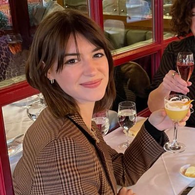 jkswifts's profile picture. that girl that doesn’t play about b(ts)