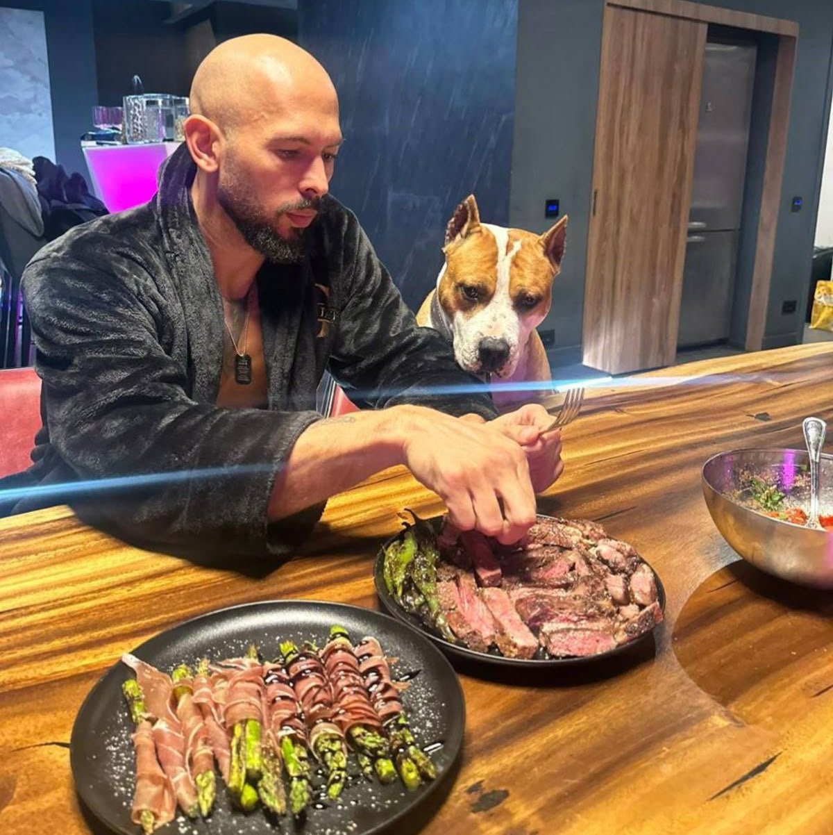 AndrewTateggb0's profile picture. 