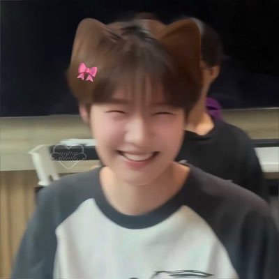 khemzira's profile picture. 🦆🐇