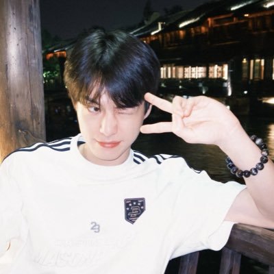 wenhanuIt's profile picture. bad bad bad to my soul; 李汶翰