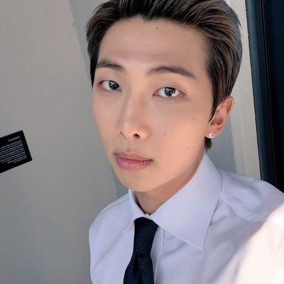 WYeinko's profile picture. @BTS_twt

HOBISEXUAL

CAMEROON🇨🇲

#Zhaolusi 

kelulis