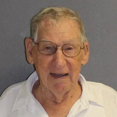 TheDonPadre_'s profile picture. Co-founder of Smathers & Branson. Peter Millar Sommelier. 6th string qb uga 69’. 4x DUI champ. Amex platinum recipient. 🇺🇸PROUD PATRIOT🇺🇸