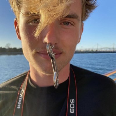 TAKEYOUDANClNG's profile picture. #MANON: the main attraction, got cameras flashing #KATSEYE_Gabriela